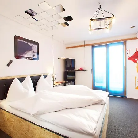 Arena Hotel 3*
