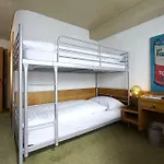 竞技场旅舍