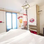 竞技场旅舍